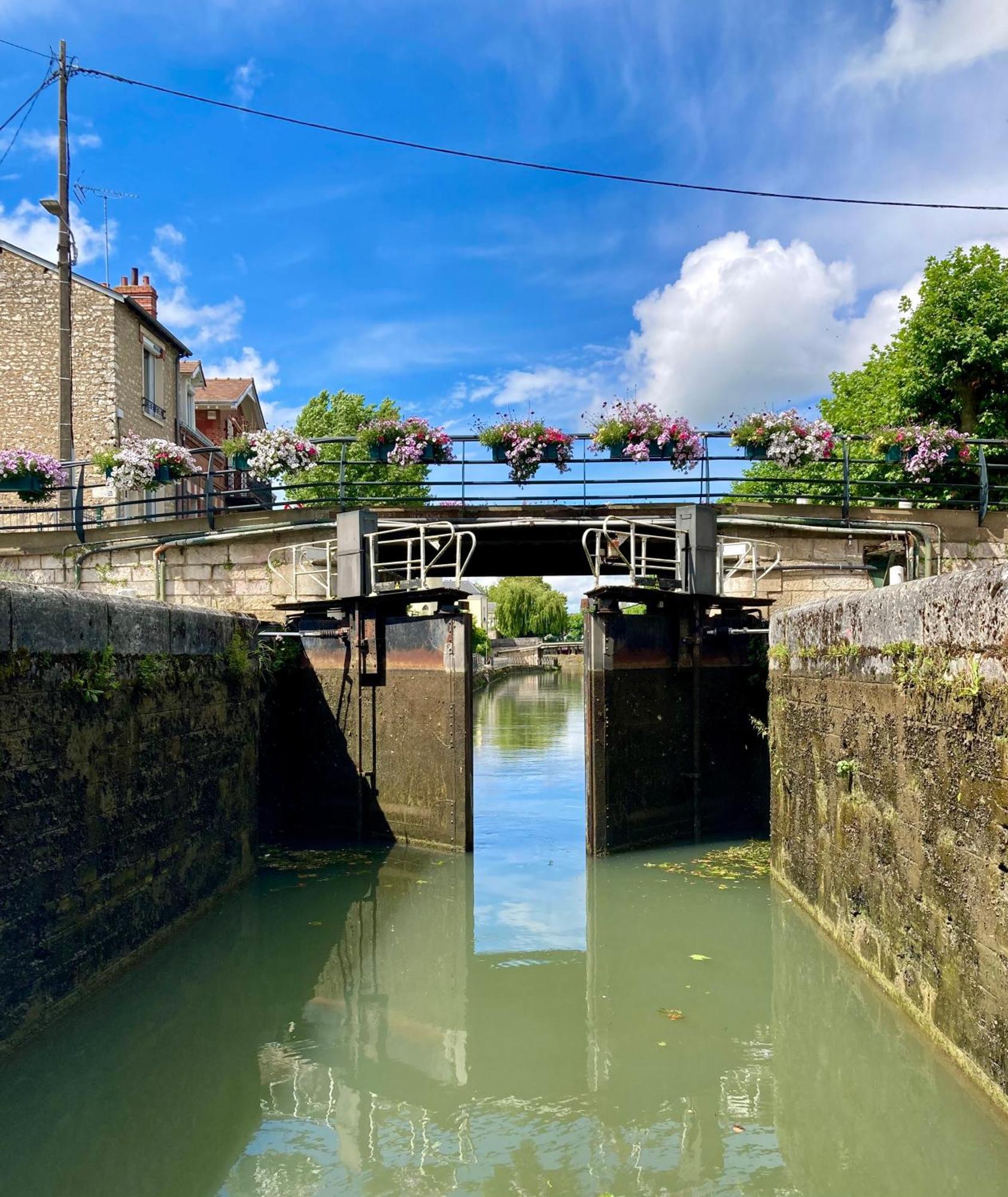 La Maison Virginie 1 A 2 Pers Charmant Hyper Centre- Cour- Parking- Linge- Fibre- Proximite Lac Canal Piscine Montargis Buitenkant foto